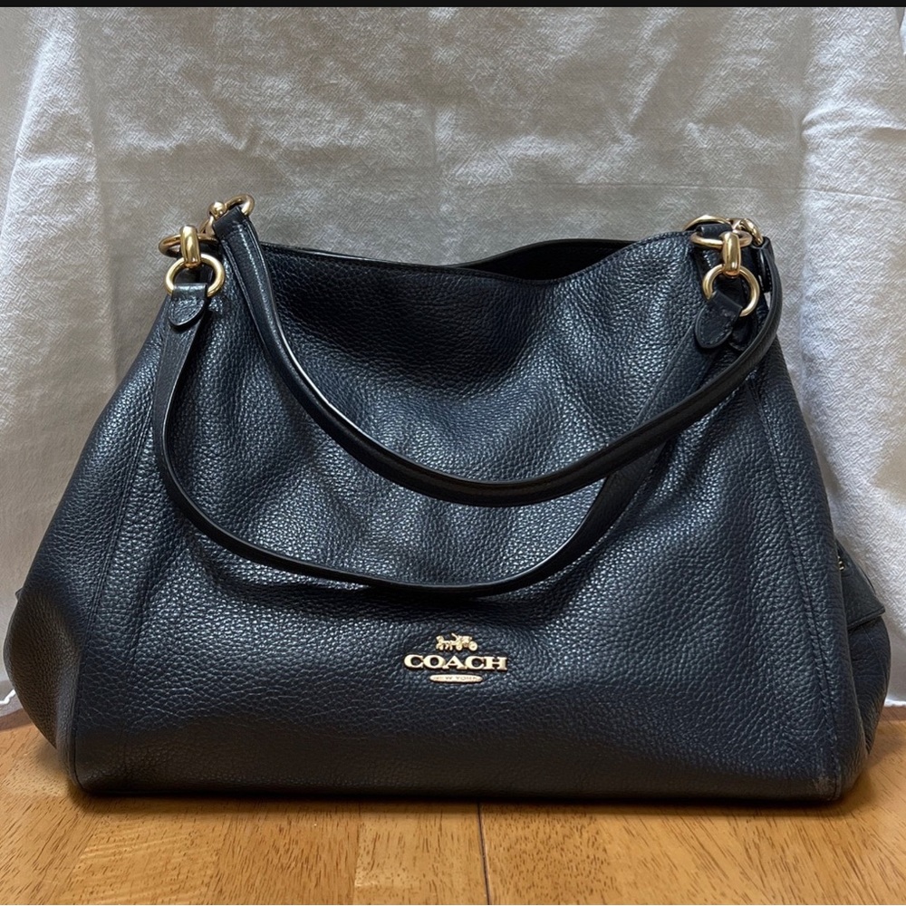 Classic Navy Blue Pebbled Leather Shoulder Bag - Picture 2 of 6